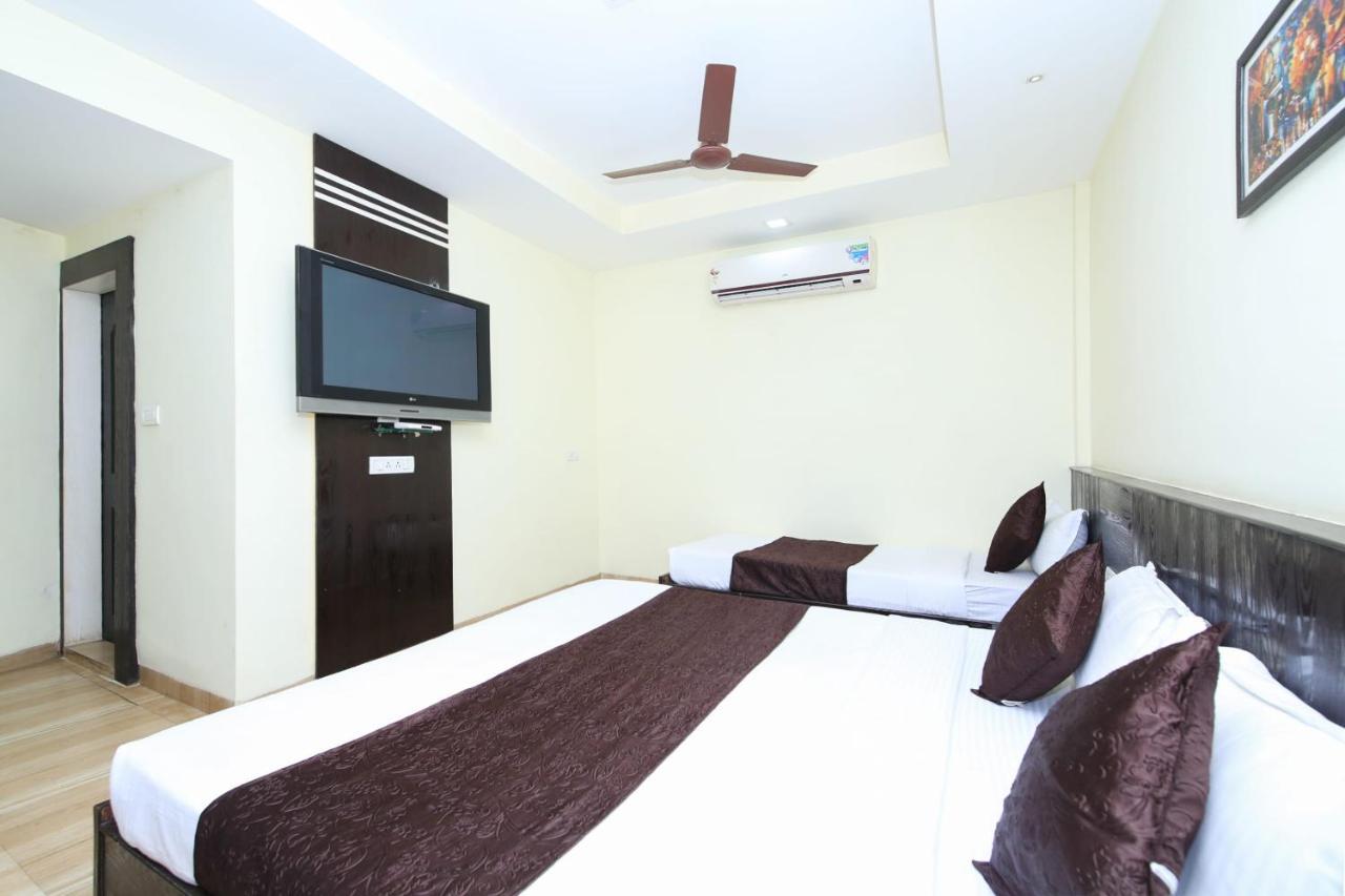 Oyo 2155 Hotel Wardhman จาบัลปูร์ ภายนอก รูปภาพ