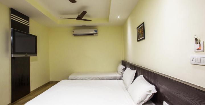 Oyo 2155 Hotel Wardhman จาบัลปูร์ ภายนอก รูปภาพ