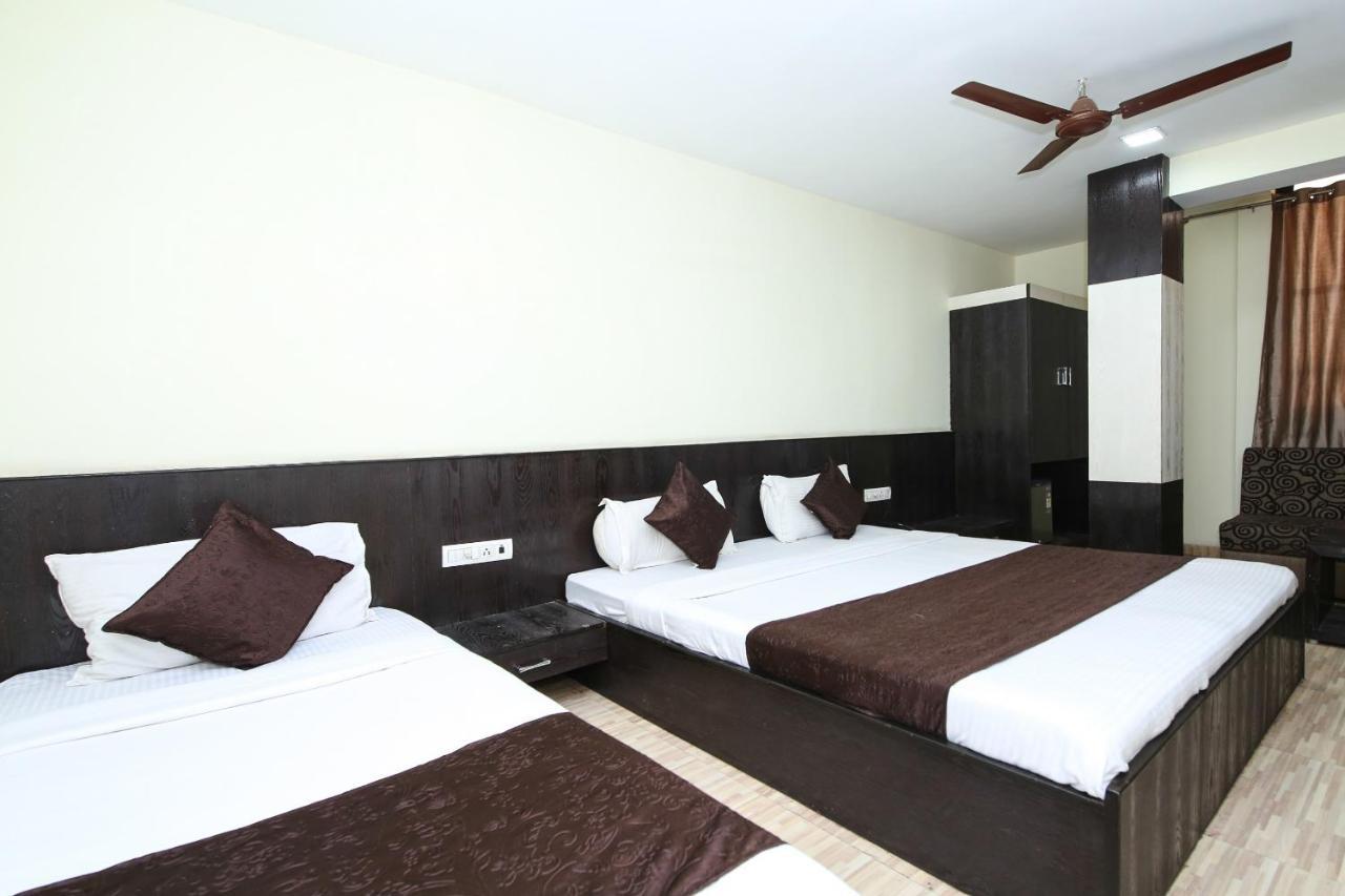Oyo 2155 Hotel Wardhman จาบัลปูร์ ภายนอก รูปภาพ