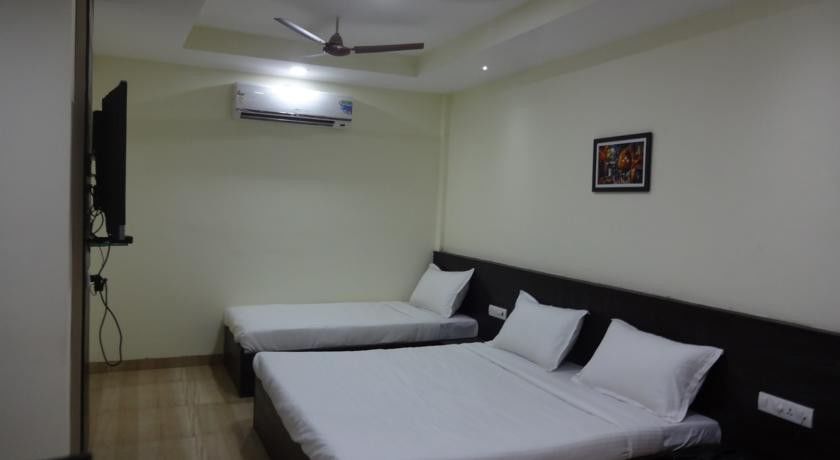 Oyo 2155 Hotel Wardhman จาบัลปูร์ ภายนอก รูปภาพ