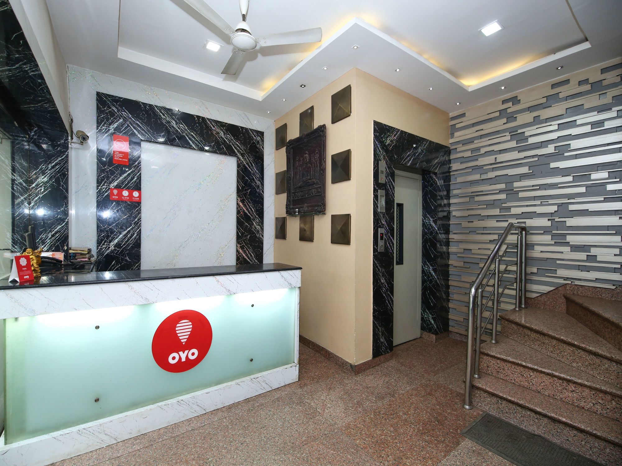 Oyo 2155 Hotel Wardhman จาบัลปูร์ ภายนอก รูปภาพ
